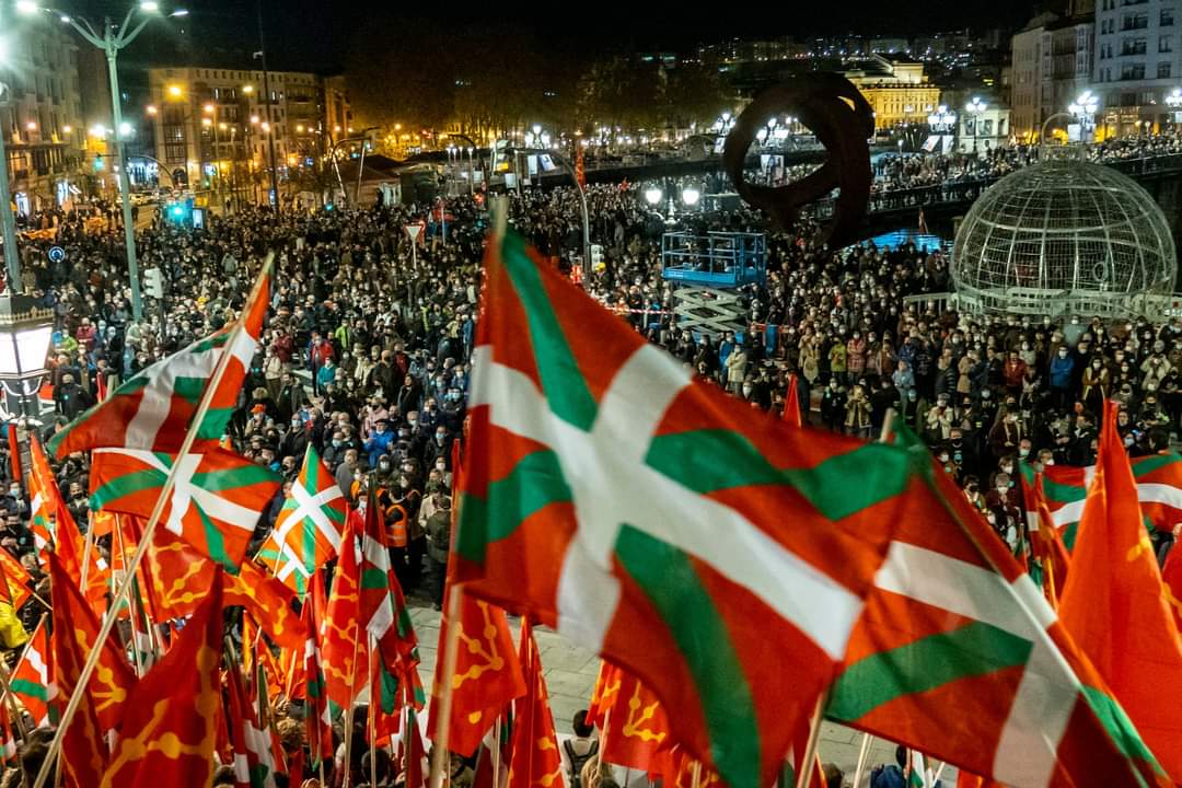 Lortu arte! Migliaia di baschi in piazza per l’indipendenza