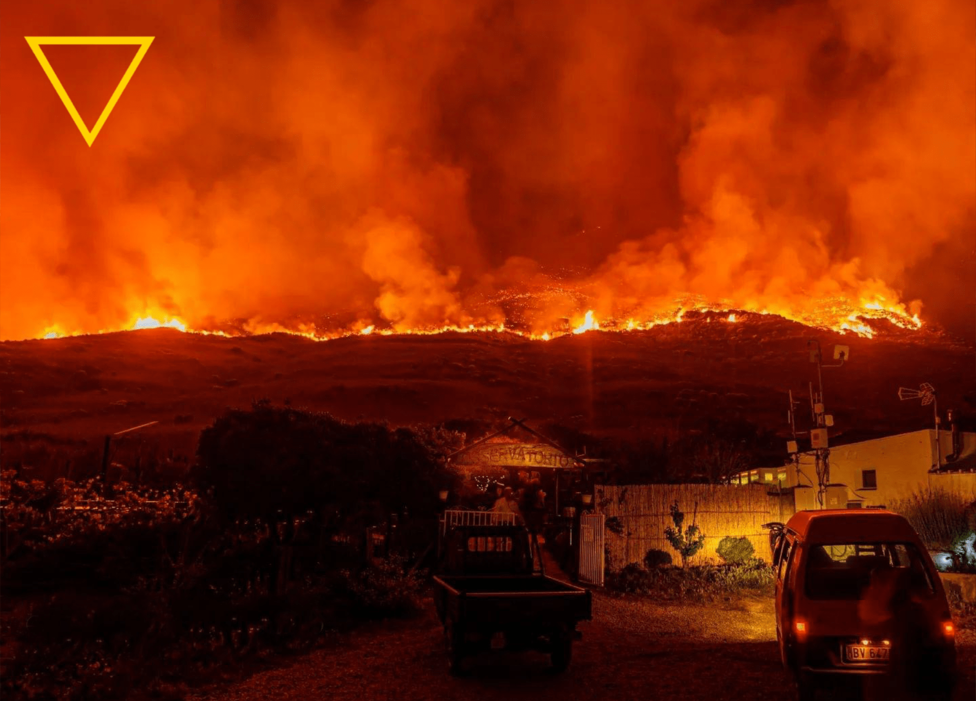 Stromboli brucia e la regia sta a guardare