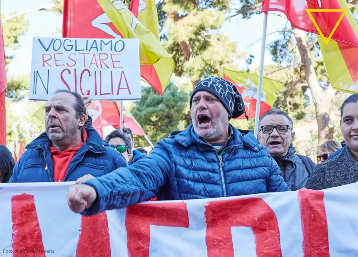 Attacco al Reddito: la realtà è fuori dai Palazzi e dagli studi televisivi