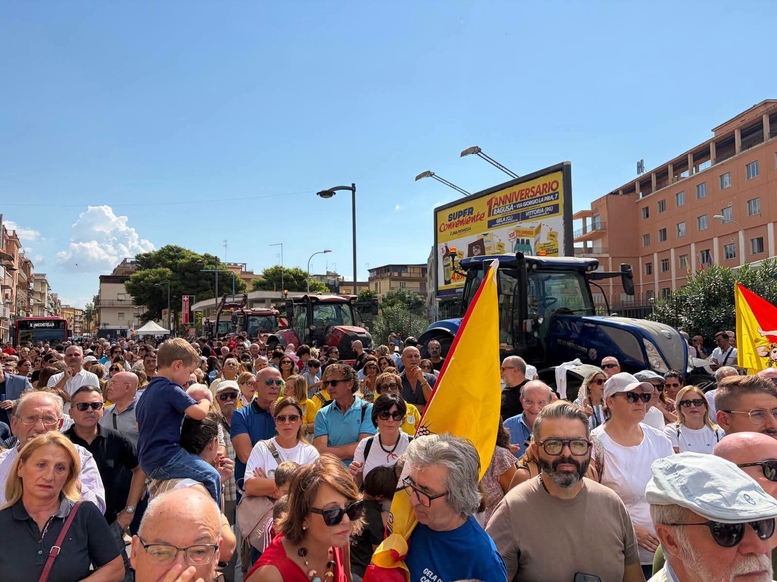 Sanità: gli agricoltori a Gela si uniscono alla protesta